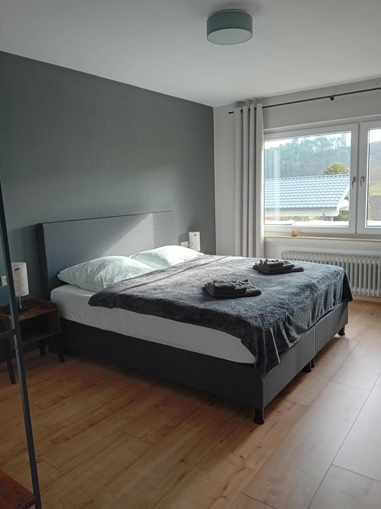Ferienwohnung Im Wiesenrain Hausen-Wied Exterior photo